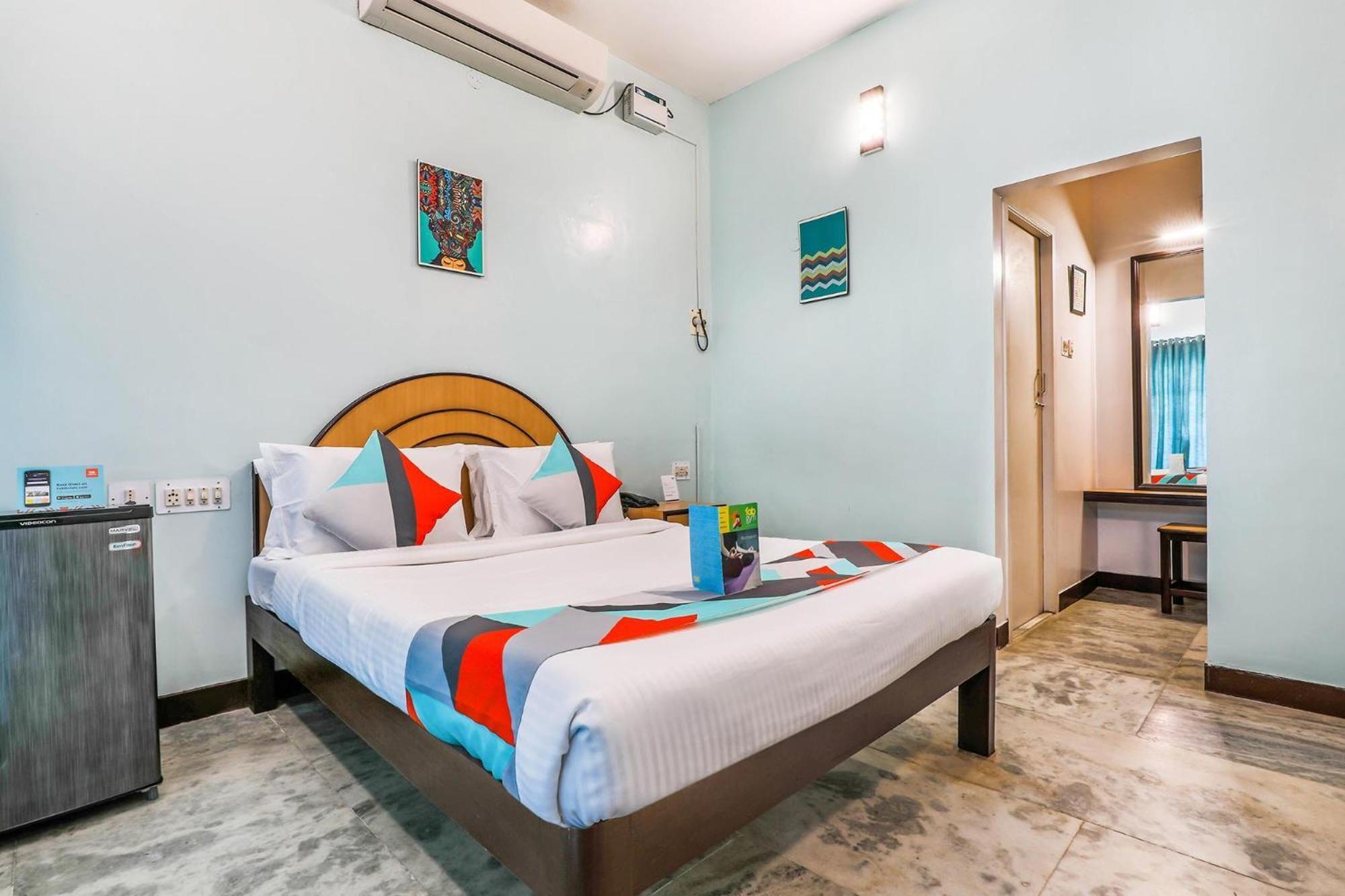 Fabexpress Santhi Inn - 500 Meters From Promenade Beach Pondicherry Dış mekan fotoğraf